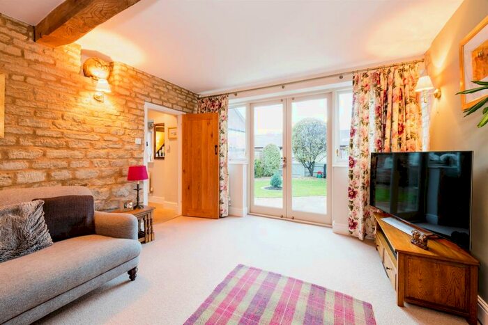 3 Bedroom Barn Conversion For Sale In Grange Court, Horton, Northampton, NN7