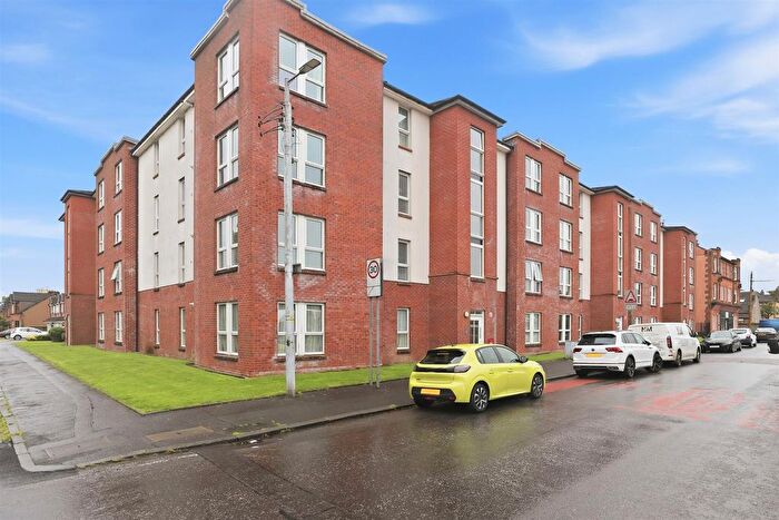 2 Bedroom Flat For Sale In Dean Court, Clydebank, G81