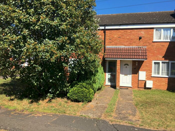 3 Bedroom Semi-Detached House To Rent In Long Meadow, Houghton Regis, LU5