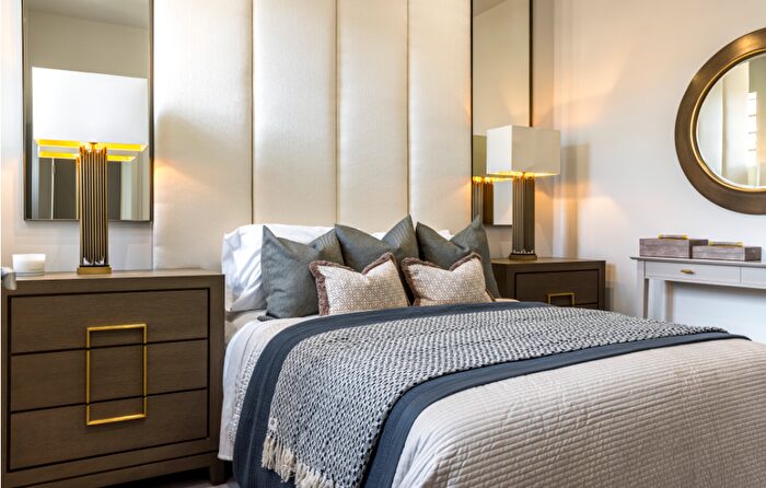 2 Bedroom Flat For Sale In Glenburnie Road, London, SW17