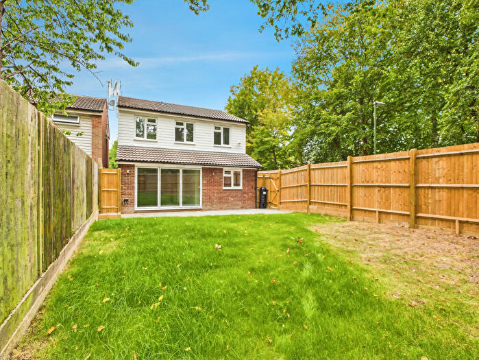 2 Bedroom Semi-Detached House For Sale In Timber Mill, Southwater, RH13