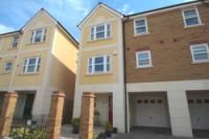 4 Bedroom Town House To Rent In Darwin Crescent, The Willows, Torquay, TQ2