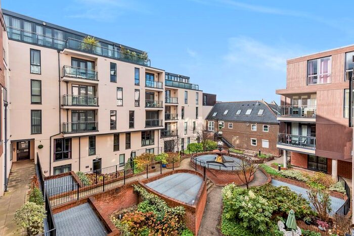 1 Bedroom Flat To Rent In Martyr Road, Guildford, GU1