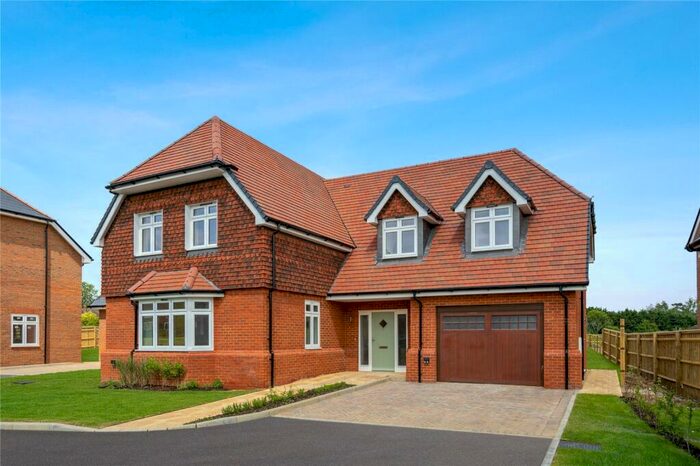 4 Bedroom Detached House For Sale In Kiln Cottage, Oakfields, Leckhampstead Road, Akeley, Buckingham, MK18