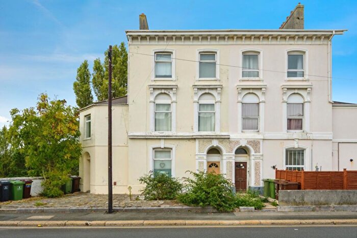 2 Bedroom Flat For Sale In North Road West, Plymouth, Devon, PL1