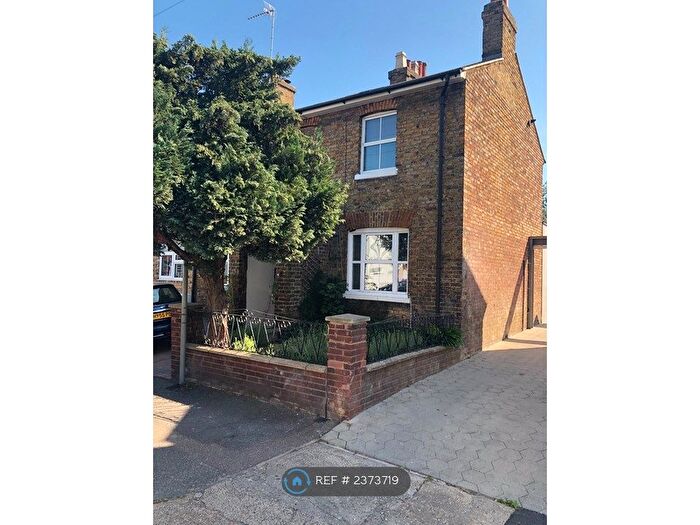 2 Bedroom Semi-Detached House To Rent In Railway Place, Hertford, SG13