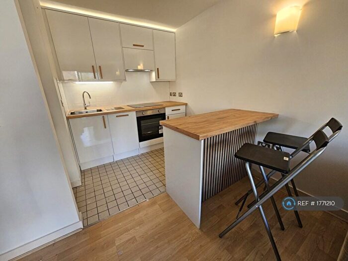 1 Bedroom Flat To Rent In Montana Building, London, SE13