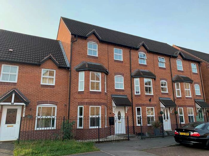 3 Bedroom Terraced House To Rent In Severn Drive, Hilton, DE65