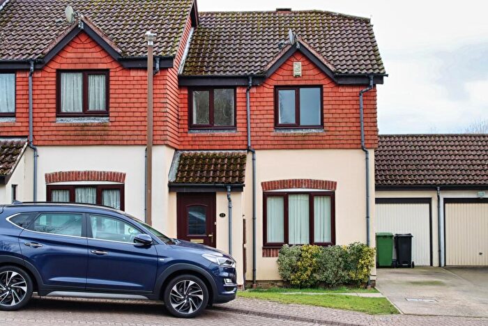 3 Bedroom End Of Terrace House To Rent In Shepperds Green, Shenley Church End, Milton Keynes, Buckinghamshire, MK5