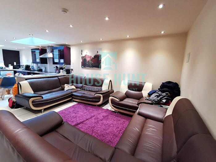 8 Bedroom Terraced House To Rent In Teignmouth Road, Birmingham, B29