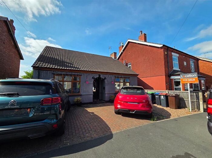 2 Bedroom Bungalow For Sale In Gladstone Street, Kirkby-In-Ashfield, Nottingham, NG17
