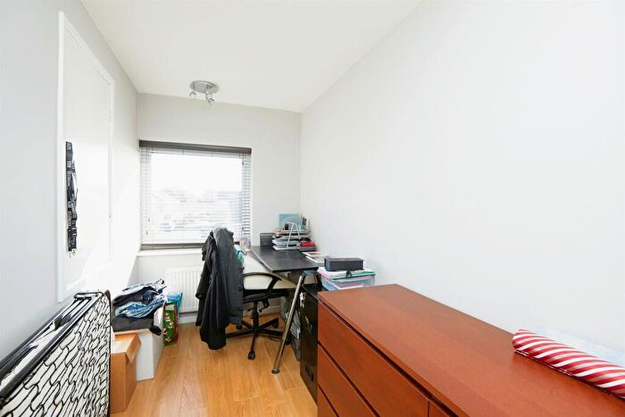 3 Bedroom Detached House For Sale In Nevis Close, Stenson Fields, Derby, DE24