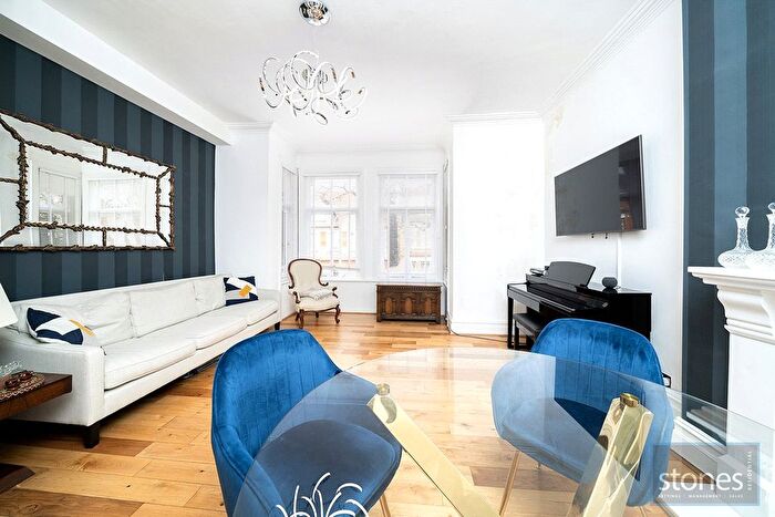 1 Bedroom Flat To Rent In Parsifal Road, London, NW6