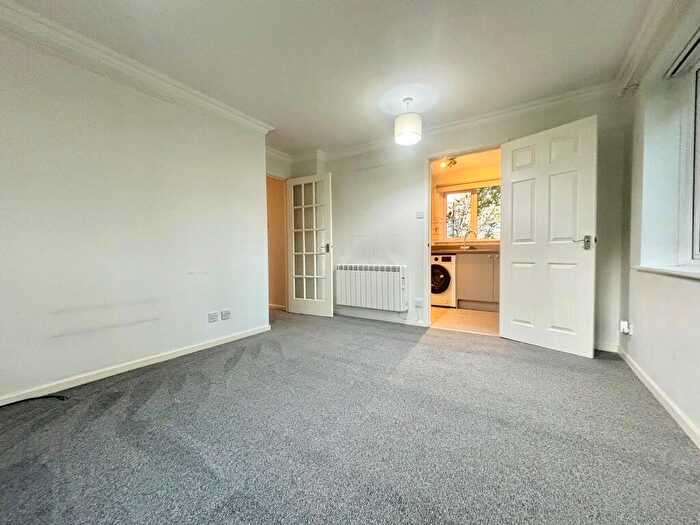 2 Bedroom Flat For Sale In Trinity Mews, Bury St Edmunds, IP33