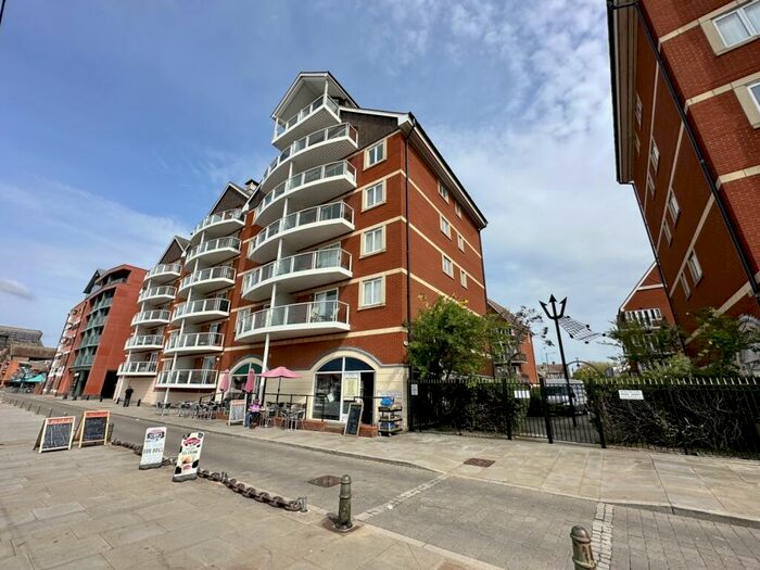 2 Bedroom Apartment To Rent In Neptune Square, Ipswich, Suffolk, IP4
