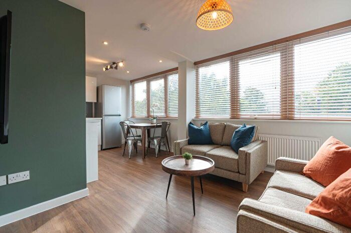 4 Bedroom Flat To Rent In Jesmond Road, Newcastle, NE2