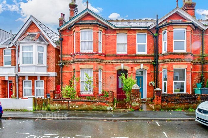 3 Bedroom Semi Detached House For Sale In Station Avenue, Sandown, Isle Of Wight, PO36