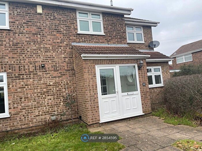 3 Bedroom Semi Detached House To Rent In Wittering Walk, Hornchurch, RM12