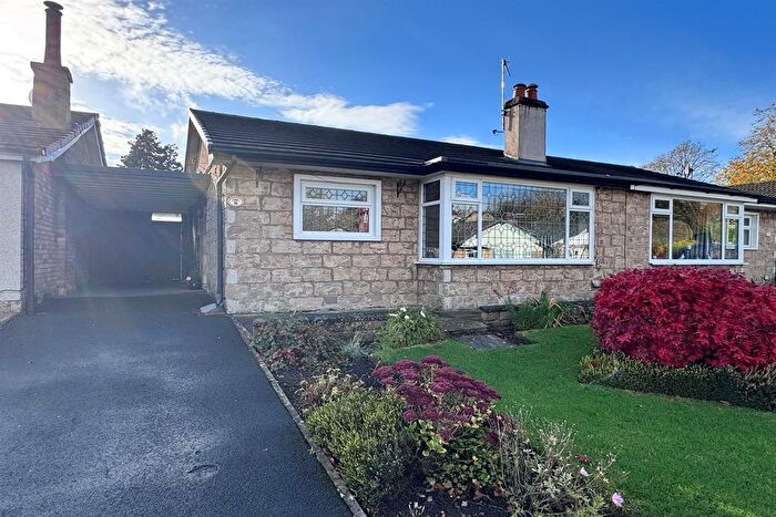 2 Bedroom Semi-Detached Bungalow For Sale In Park View Drive, Chapel-En-Le-Frith, High Peak, SK23