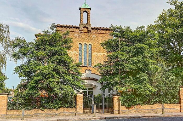 1 Bedroom Flat To Rent In Burrage Road, Woolwich, SE18