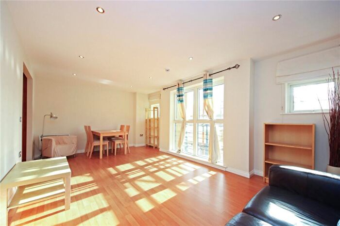 2 Bedroom Flat To Rent In Curzon Place, Gateshead Quays, Tyne And Wear, NE8