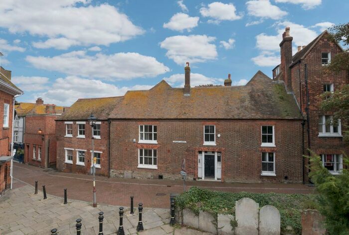 1 Bedroom Flat To Rent In Church Street, Folkestone, CT20