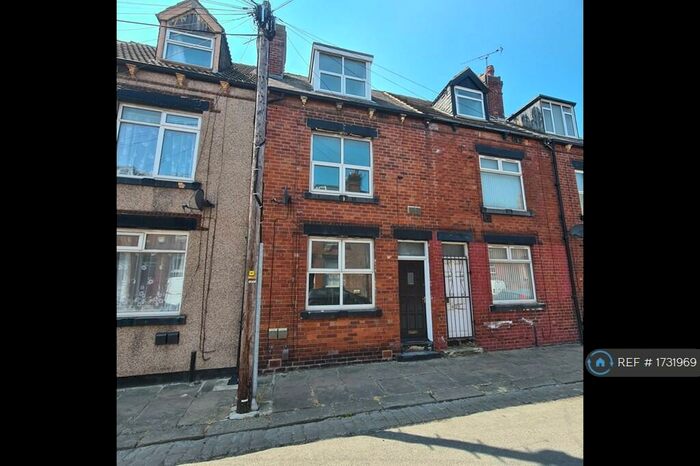 3 Bedroom Terraced House To Rent In Dawlish Avenue, Leeds, LS9