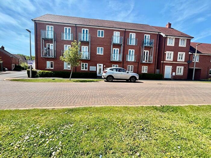 2 Bedroom Flat For Sale In Santa Cruz Avenue, Milton Keynes, MK3