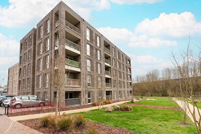 2 Bedroom Flat For Sale In Daly Close, Littlemore, OX4