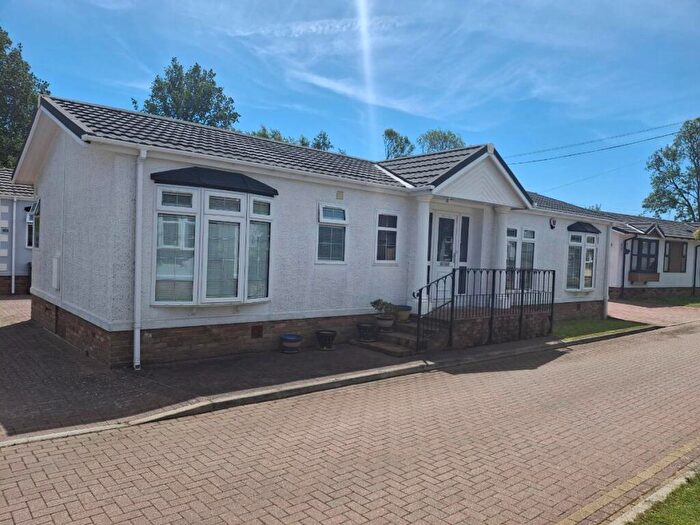 2 Bedroom Bungalow For Sale In Franklins Avenue, Pilgrims Retreat, Maidstone, ME17