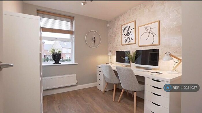 4 Bedroom Detached House To Rent In Bon Adventure Avenue, Milton Keynes, MK10