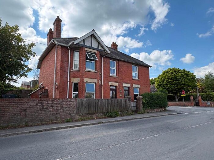 2 Bedroom Flat To Rent In The Cross, Shillingstone, DT11