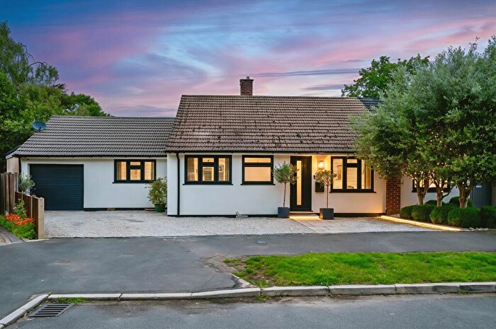3 Bedroom Bungalow For Sale In Flower Crescent, Ottershaw, Chertsey, Surrey, KT16