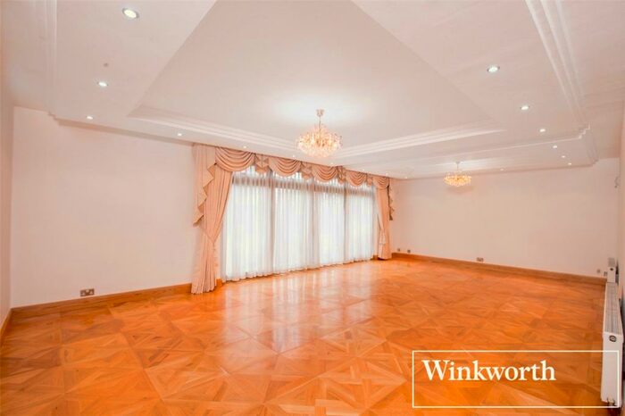 4 Bedroom Detached House To Rent In South Hill Avenue, Harrow, HA1