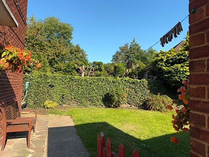 2 Bedroom Maisonette To Rent In Epsom Road, Ilford, IG3