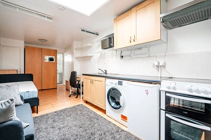 Studio To Rent In Gibbon Road, Kingston, Kingston Upon Thames, KT2