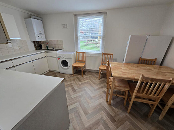 1 Bedroom Flat To Rent In Park Hall Road, London, SE21