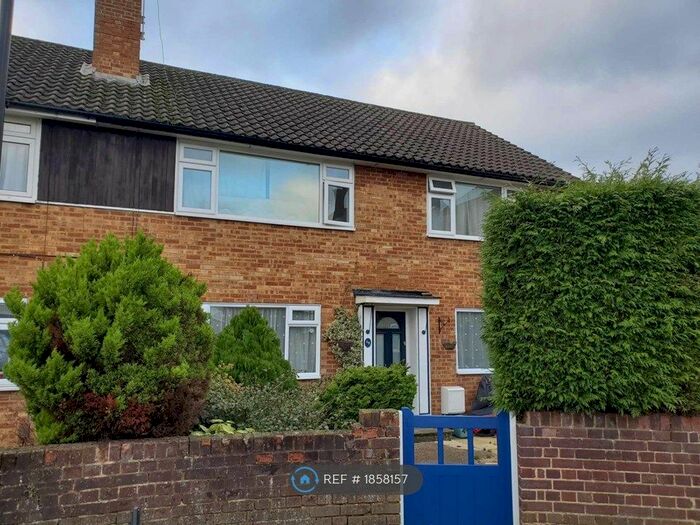 2 Bedroom Flat To Rent In Ludlow Road, Feltham, TW13