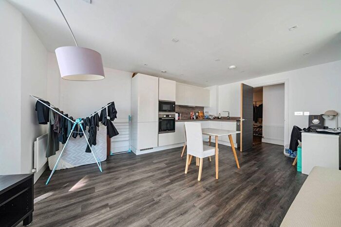 1 Bedroom Flat To Rent In Rope Street, Canada Water, London, SE16