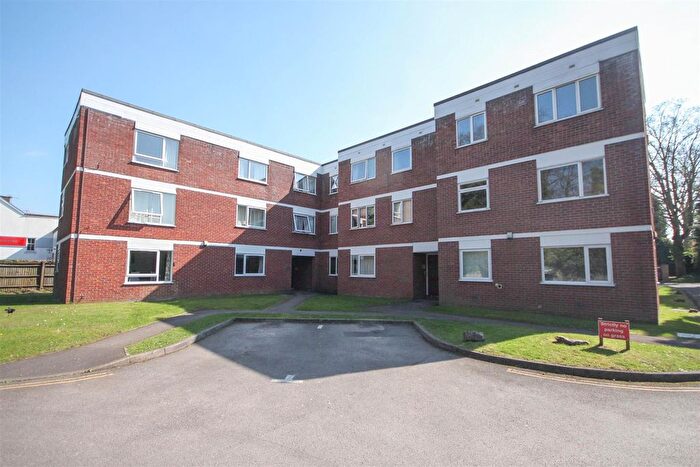 2 Bedroom Flat To Rent In Seymour Court, Fleet Road, Fleet, GU51