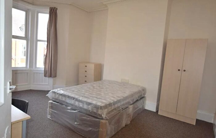 3 Bedroom Flat To Rent In Forsyth Road, Newcastle Upon Tyne, NE2