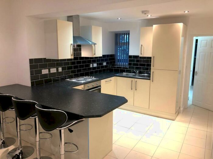 5 Bedroom Terraced House To Rent In Tiverton Road, Selly Oak, Birmingham, B29