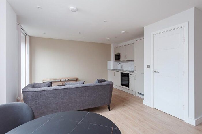 1 Bedroom Apartment To Rent In Stockdale House, Headingley Park, Victoria Road, Leeds, West Yorkshire, LS6