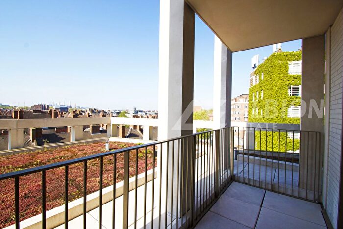 3 Bedroom Flat To Rent In Abell House, John Islip Street, London, SW1P