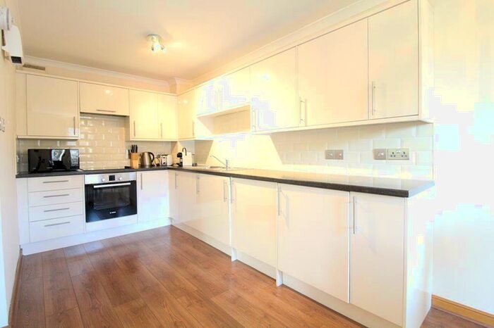 2 Bedroom Flat To Rent In Whinhill Gate, First Floor, AB11