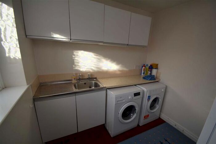 2 Bedroom Detached Bungalow For Sale In Keppel Drive, Bridlington, East Yorkshire YO16