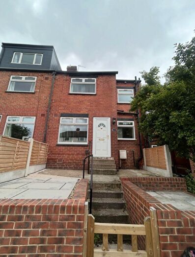 1 Bedroom House To Rent In Woodside View, Leeds, LS4