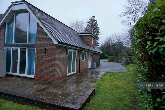2 Bedroom Detached House To Rent In Camberley, Camberley, GU15