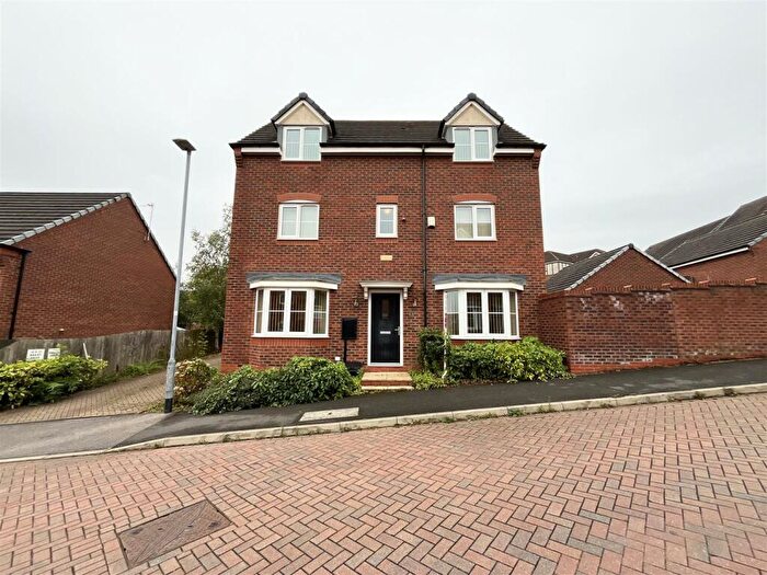 4 Bedroom Detached House To Rent In Bailey Drive, Mapperley, Nottingham, NG3