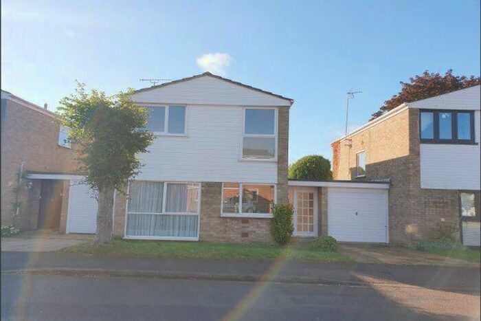 3 Bedroom Property To Rent In The Gables, Aylesbury, HP17